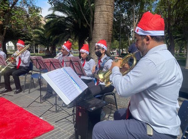 Activación navideña por parte de BIMUS Salamanca en Plaza de Armas