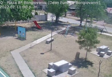 Instalación de cámara Domo en la Plaza del Barrio Bongiovanni en Paso del Rey, Moreno